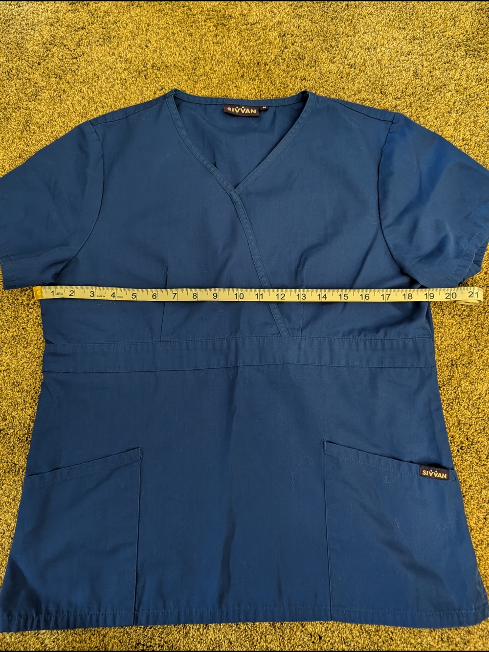 Women's Sivvan V-Neck Scrub Top in Royal Blue EUC Size Medium